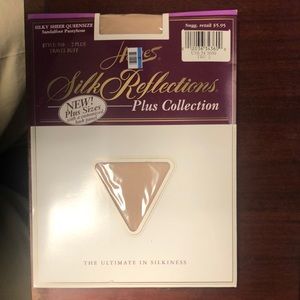 Hanes Silk Reflections Plus Collection pantyhose.Travel Buff. 2 Plus.Unopened.